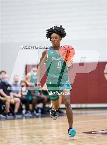 Thumbnail 1 in Venice vs. Durant (Suncoast Holiday Classic) photogallery.