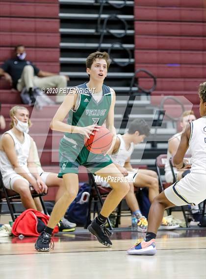 Thumbnail 3 in Venice vs. Durant (Suncoast Holiday Classic) photogallery.