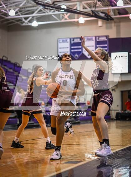 Thumbnail 3 in Stow-Munroe Falls vs. Archbishop Alter photogallery.