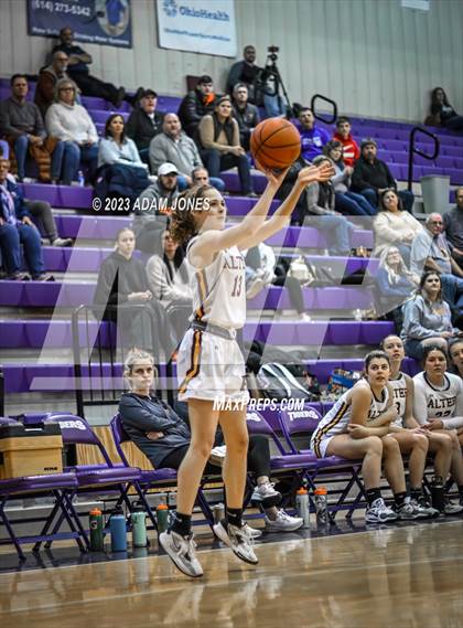 Thumbnail 2 in Stow-Munroe Falls vs. Archbishop Alter photogallery.