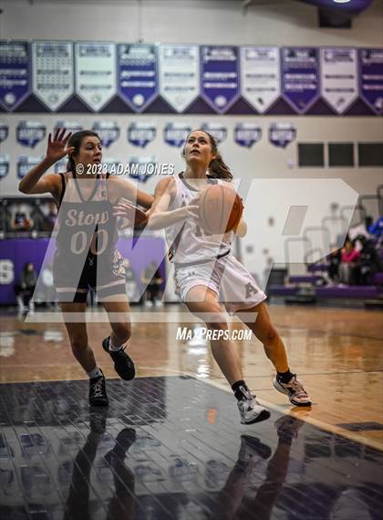 Thumbnail 2 in Stow-Munroe Falls vs. Archbishop Alter photogallery.