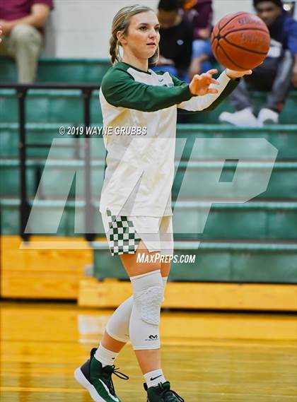 Thumbnail 2 in Jefferson vs Harleton (Harleton Holiday Tournament) photogallery.