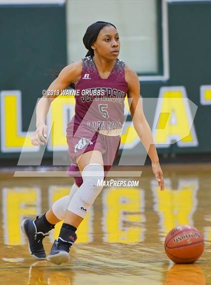 Thumbnail 2 in Jefferson vs Harleton (Harleton Holiday Tournament) photogallery.