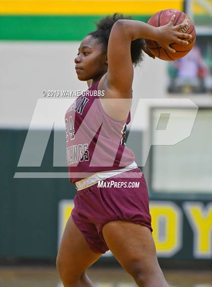 Thumbnail 3 in Jefferson vs Harleton (Harleton Holiday Tournament) photogallery.