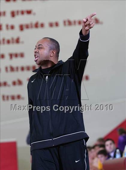 Thumbnail 2 in Taft vs. Mesa (MaxPreps Holiday Classic) photogallery.