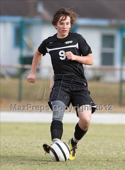 Thumbnail 1 in Columbus vs St. Petersburg Catholic  photogallery.