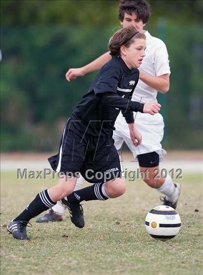 Thumbnail 3 in Columbus vs St. Petersburg Catholic  photogallery.