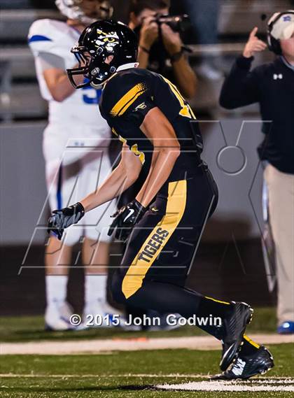 Thumbnail 3 in Sealy vs. Needville photogallery.