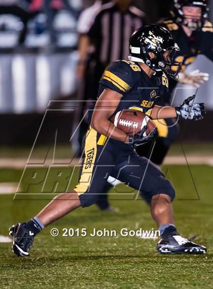 Thumbnail 3 in Sealy vs. Needville photogallery.