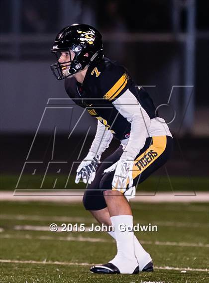 Thumbnail 1 in Sealy vs. Needville photogallery.