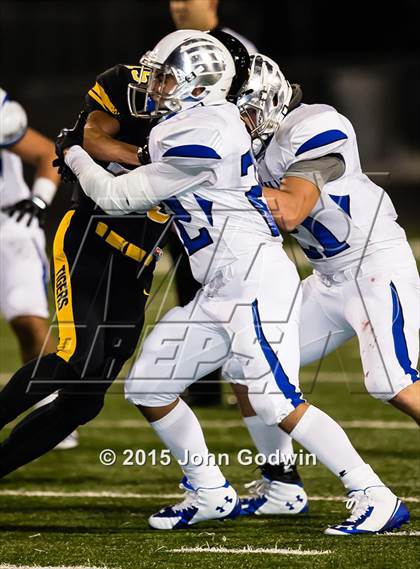 Thumbnail 2 in Sealy vs. Needville photogallery.