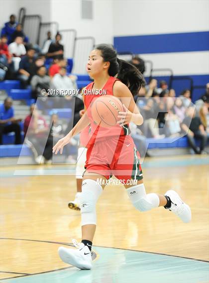 Thumbnail 1 in Sam Rayburn vs. The Woodlands (McDonald's Texas Invitational) photogallery.