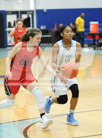 Thumbnail 1 in Sam Rayburn vs. The Woodlands (McDonald's Texas Invitational) photogallery.