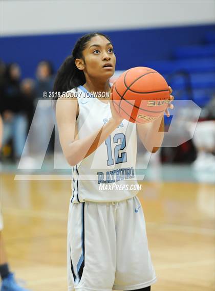 Thumbnail 2 in Sam Rayburn vs. The Woodlands (McDonald's Texas Invitational) photogallery.