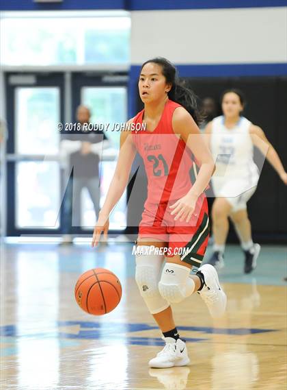 Thumbnail 2 in Sam Rayburn vs. The Woodlands (McDonald's Texas Invitational) photogallery.