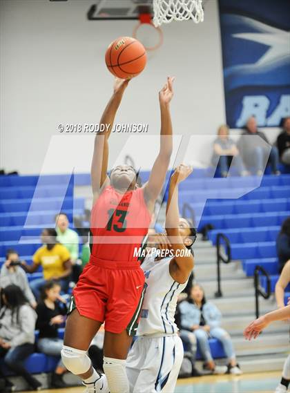 Thumbnail 3 in Sam Rayburn vs. The Woodlands (McDonald's Texas Invitational) photogallery.