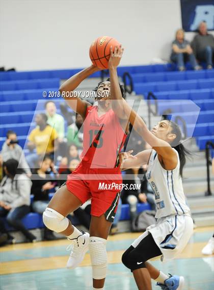 Thumbnail 2 in Sam Rayburn vs. The Woodlands (McDonald's Texas Invitational) photogallery.