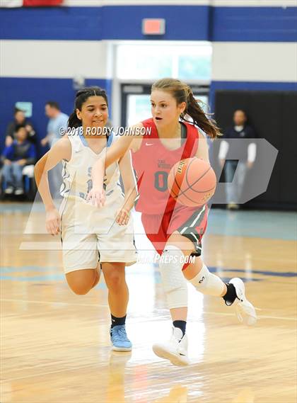 Thumbnail 3 in Sam Rayburn vs. The Woodlands (McDonald's Texas Invitational) photogallery.
