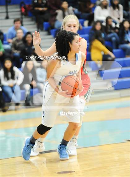 Thumbnail 1 in Sam Rayburn vs. The Woodlands (McDonald's Texas Invitational) photogallery.