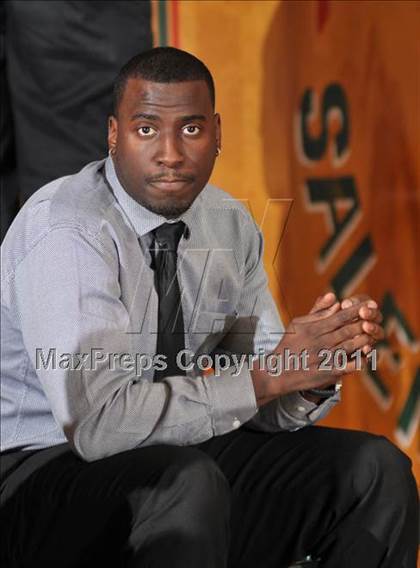 Thumbnail 1 in Mt. Vernon vs Charleston (Salem Invitational Tournament) photogallery.