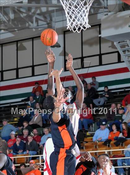 Thumbnail 2 in Mt. Vernon vs Charleston (Salem Invitational Tournament) photogallery.