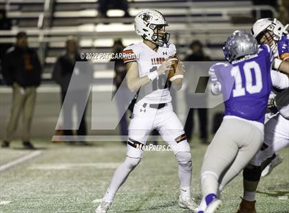 Thumbnail 3 in Llano vs. Edna (UIL 3A D1 Quarterfinal) photogallery.