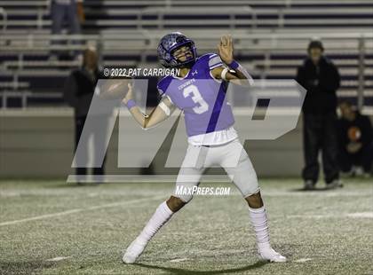 Thumbnail 3 in Llano vs. Edna (UIL 3A D1 Quarterfinal) photogallery.