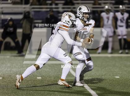 Thumbnail 3 in Llano vs. Edna (UIL 3A D1 Quarterfinal) photogallery.