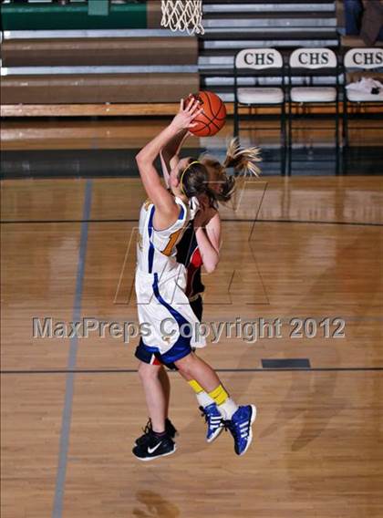 Thumbnail 2 in Union County vs. Gatlinburg-Pittman (D3-AAA playoffs) photogallery.