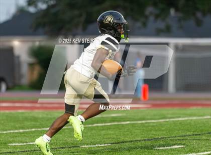 Thumbnail 1 in Bonnabel @ Destrehan photogallery.