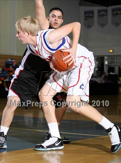 Thumbnail 1 in Reno vs. Miller (Desert Heat Invitational) photogallery.