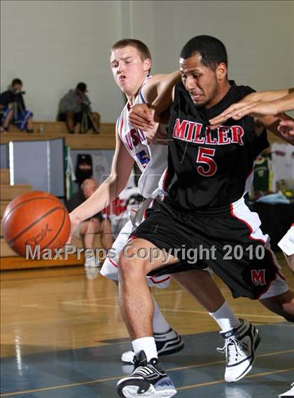 Thumbnail 3 in Reno vs. Miller (Desert Heat Invitational) photogallery.
