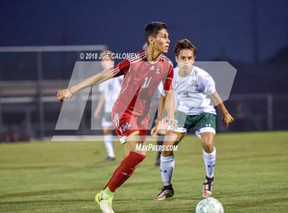 Thumbnail 1 in Reagan [Ronald] vs Juarez-Lincoln (Class 6A Region 4 Semifinal) photogallery.
