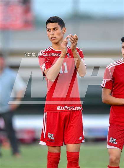 Thumbnail 2 in Reagan [Ronald] vs Juarez-Lincoln (Class 6A Region 4 Semifinal) photogallery.