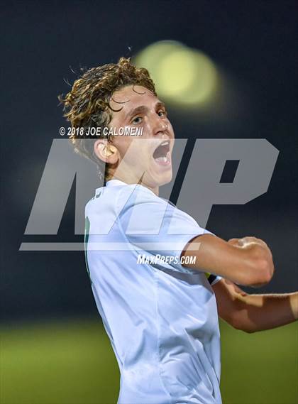 Thumbnail 1 in Reagan [Ronald] vs Juarez-Lincoln (Class 6A Region 4 Semifinal) photogallery.