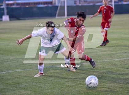 Thumbnail 2 in Reagan [Ronald] vs Juarez-Lincoln (Class 6A Region 4 Semifinal) photogallery.