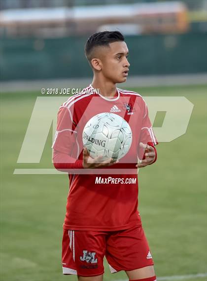 Thumbnail 2 in Reagan [Ronald] vs Juarez-Lincoln (Class 6A Region 4 Semifinal) photogallery.