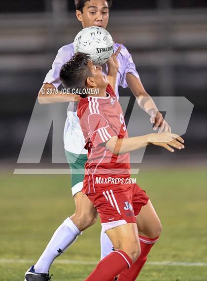 Thumbnail 1 in Reagan [Ronald] vs Juarez-Lincoln (Class 6A Region 4 Semifinal) photogallery.