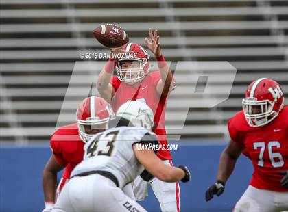 Thumbnail 1 in Plano East vs. Lake Highlands (Cotton Bowl Prep Showcase) photogallery.
