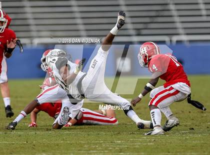 Thumbnail 1 in Plano East vs. Lake Highlands (Cotton Bowl Prep Showcase) photogallery.