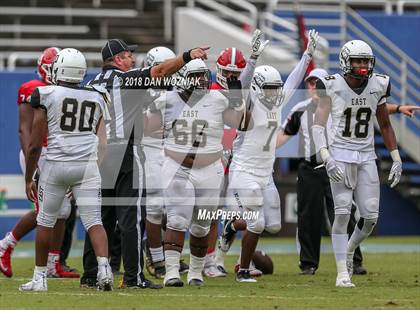 Thumbnail 2 in Plano East vs. Lake Highlands (Cotton Bowl Prep Showcase) photogallery.