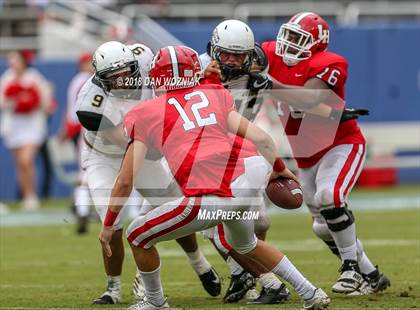 Thumbnail 3 in Plano East vs. Lake Highlands (Cotton Bowl Prep Showcase) photogallery.