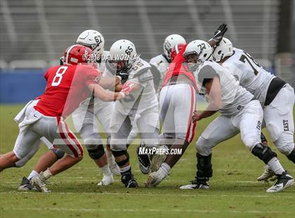 Thumbnail 1 in Plano East vs. Lake Highlands (Cotton Bowl Prep Showcase) photogallery.