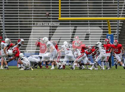 Thumbnail 2 in Plano East vs. Lake Highlands (Cotton Bowl Prep Showcase) photogallery.