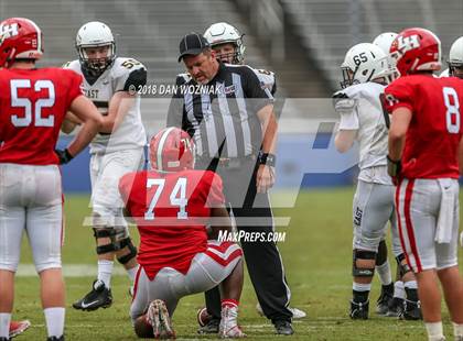 Thumbnail 2 in Plano East vs. Lake Highlands (Cotton Bowl Prep Showcase) photogallery.