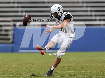 Thumbnail 1 in Plano East vs. Lake Highlands (Cotton Bowl Prep Showcase) photogallery.
