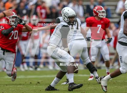 Thumbnail 2 in Plano East vs. Lake Highlands (Cotton Bowl Prep Showcase) photogallery.