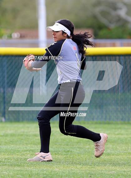 Thumbnail 2 in Ironwood vs. Vista Grande photogallery.