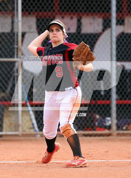 Thumbnail 3 in Ironwood vs. Vista Grande photogallery.
