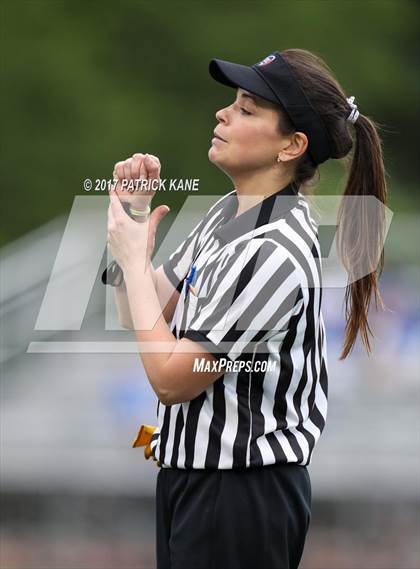 Thumbnail 2 in Washington-Lee vs Yorktown (VHSL 6A North Conference 6 Playoff) photogallery.